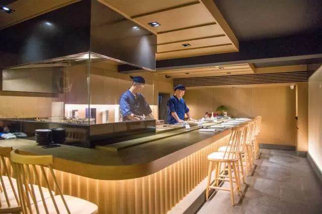 上海最贵的十大顶级餐厅排名,体验亚洲最贵的上海餐厅