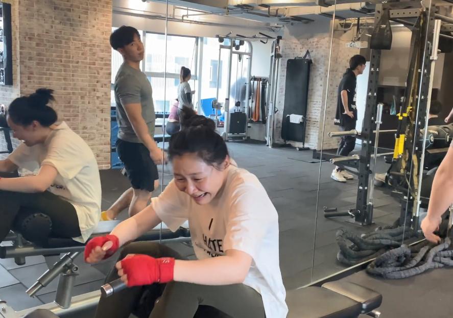 金靖被吐槽完整视频,金靖瘦身运动方法