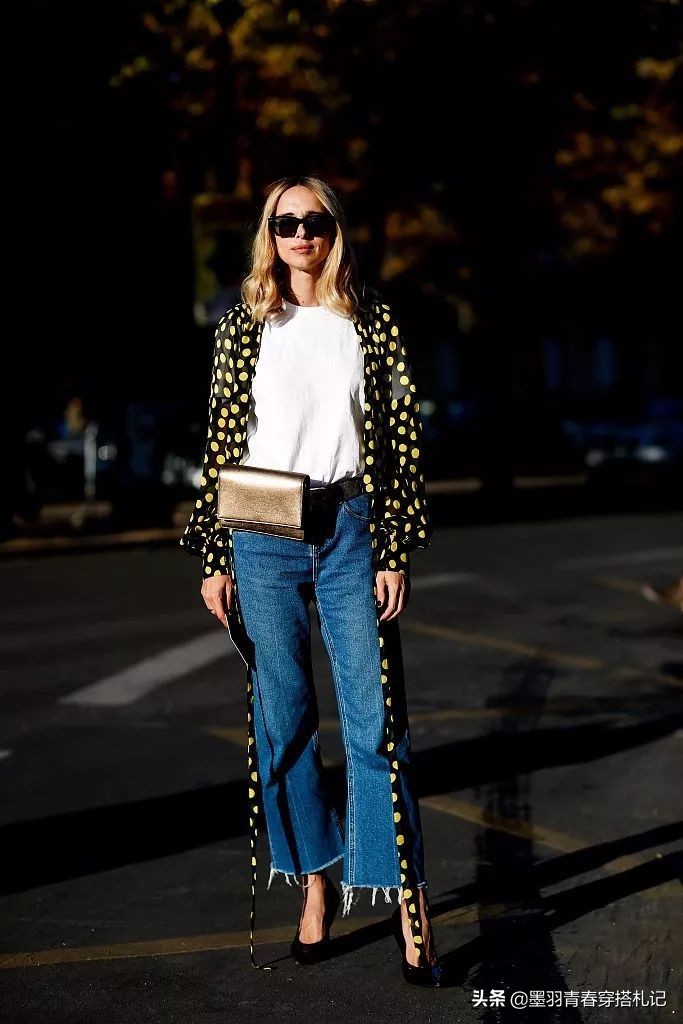 今年流行的喇叭裤怎么搭配,时尚风喇叭裤显瘦