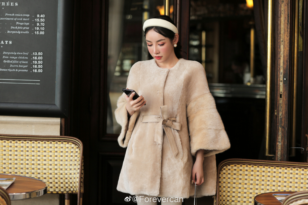 女人冬天如何穿搭更好看,女人冬天穿什么保暖又好看