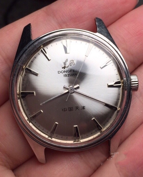 海鸥表博物馆第一展厅,中国第一块五星手表