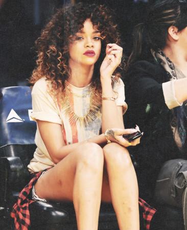 山东天后蕾哈娜代言,山东天后蕾哈娜走马现场版