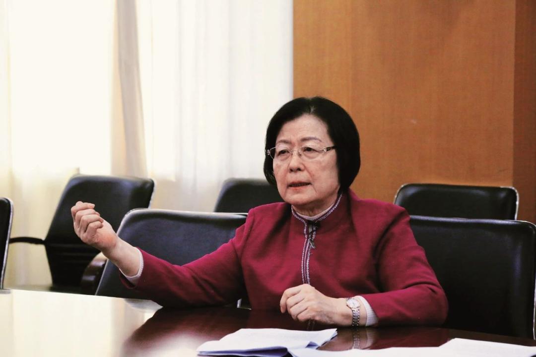 人大附中学生英语水平采访,人大附中学生的英语水平