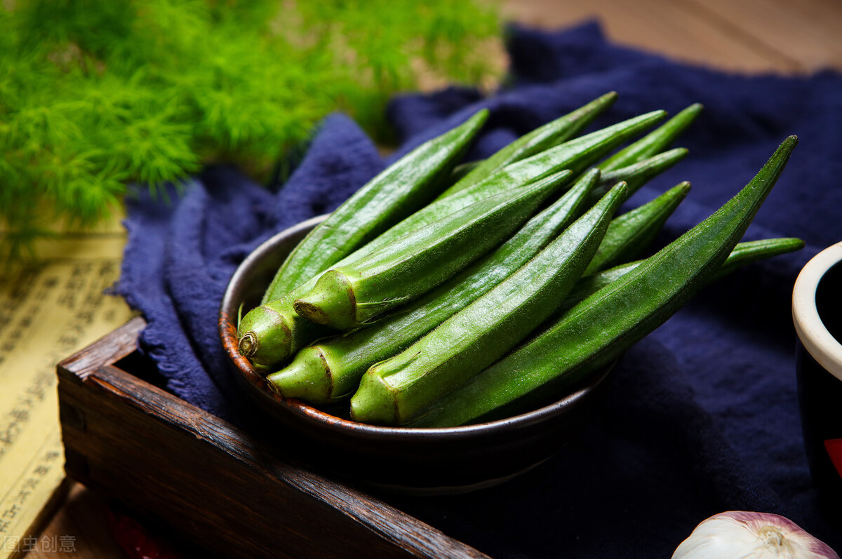 夏日秋葵怎么做香味浓郁美味翻倍,夏天吃秋葵有什么好