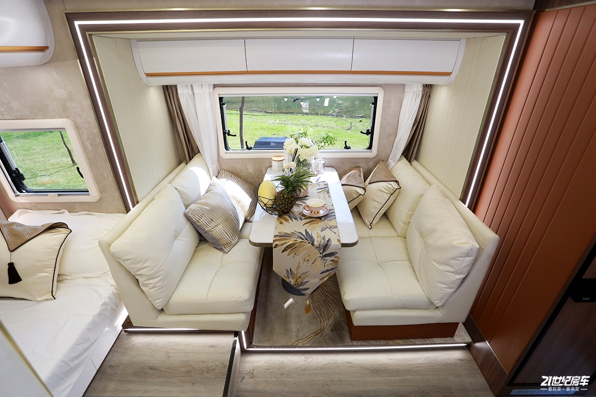 上汽大通maxusv90别墅版房车,大通原厂v90c型房车2021旗舰款