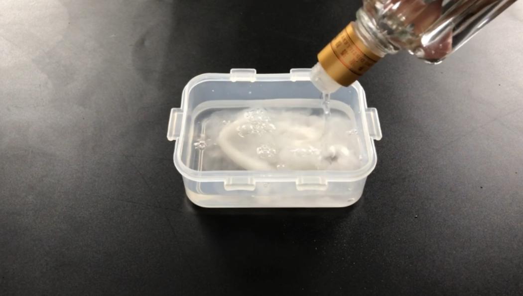 清洗油烟机重油污小妙招,油烟机陈年重油污怎么快速清理