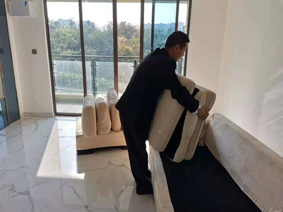 业主说温暖明亮的房子,业主感叹住小区的感受