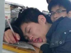孩子上课打瞌睡怎么回复老师,孩子上课老是打瞌睡挂什么科