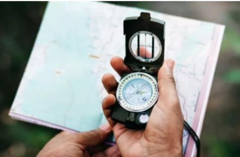 户外探险活动必备物品及理由,户外探险必备品大全