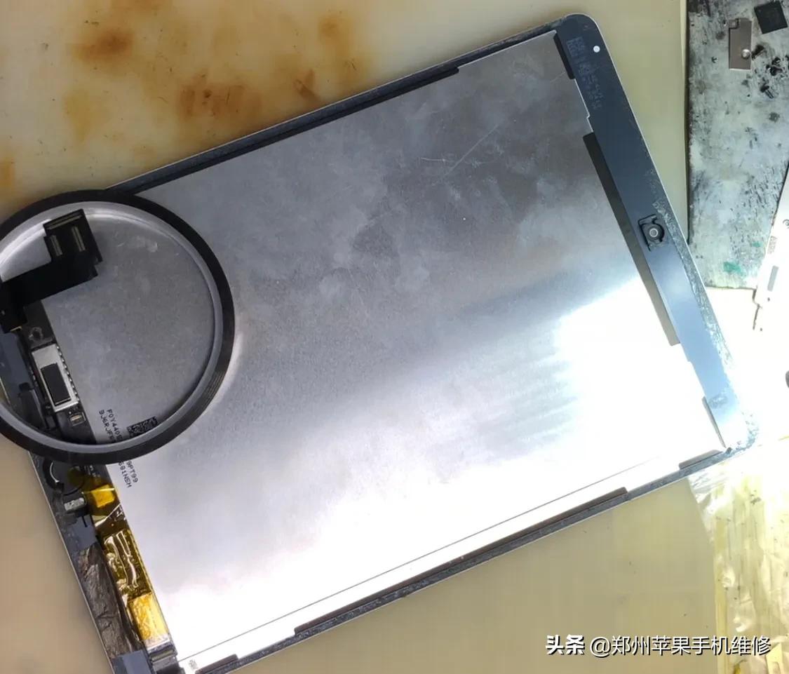 ipadair2屏幕色彩失真原因,ipadair2屏幕显示失真又好了