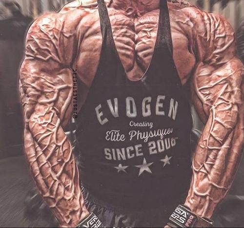 斜方肌太大了怎么练哑铃,斜方肌太大怎么健身