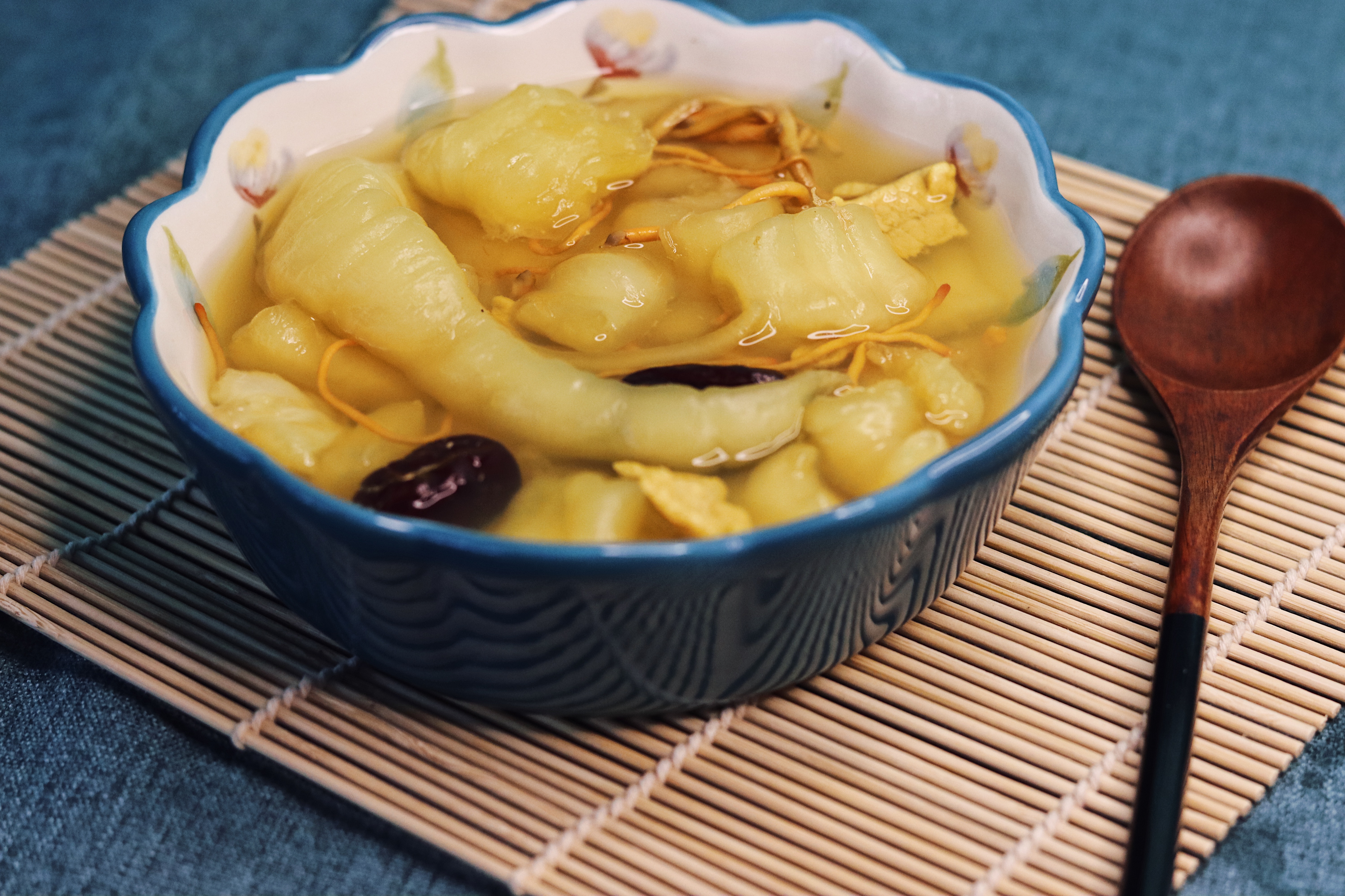 补充胶原蛋白的汤能喝吗,补胶原蛋白这款汤绝对是女人必备