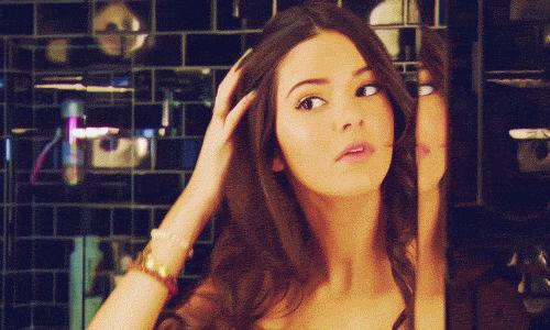 瞬间让你的秀发柔顺光滑,秀发柔顺的秘密教程