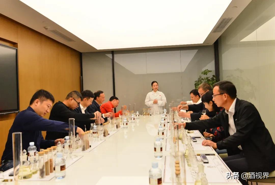 云南白药王明辉视频,云南白药陈发树王明辉