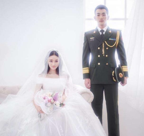 张馨予一身紫衣美若天仙,张馨予穿衣打扮难掩高贵气质