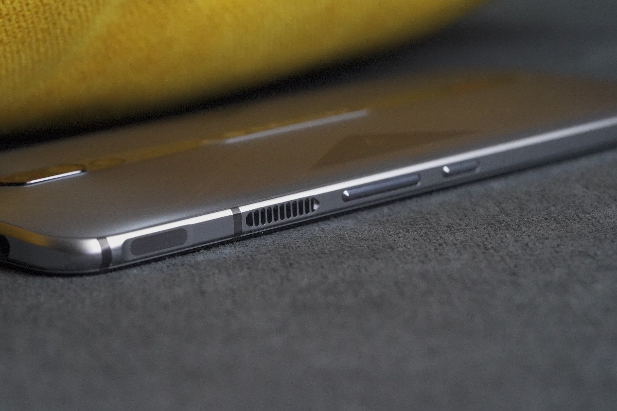 红米k30s至尊纪念版和红魔5s对比,红魔5s现在还值不值得买