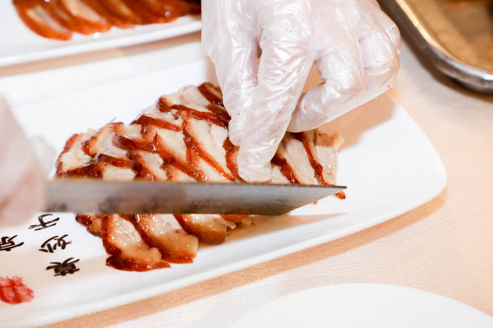 北京非遗美食跟唐鲁孙先生学吃北京烤鸭，食不厌精脍不厌细