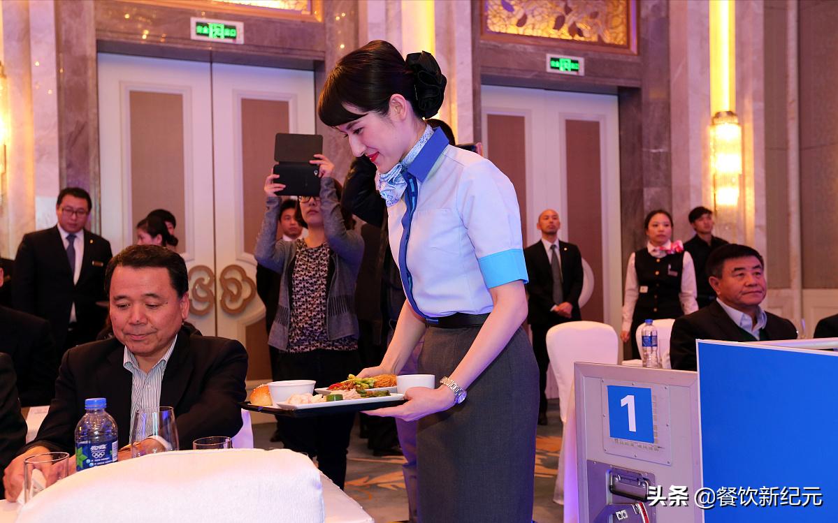 餐饮用工荒如何解决,餐饮服务员为何缺人