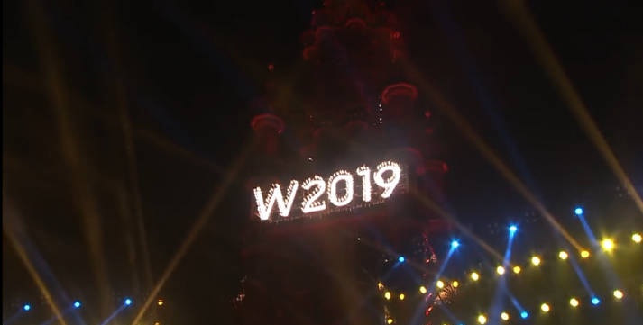 三星w2019跟华为mate30pro,三星w2019商务翻盖