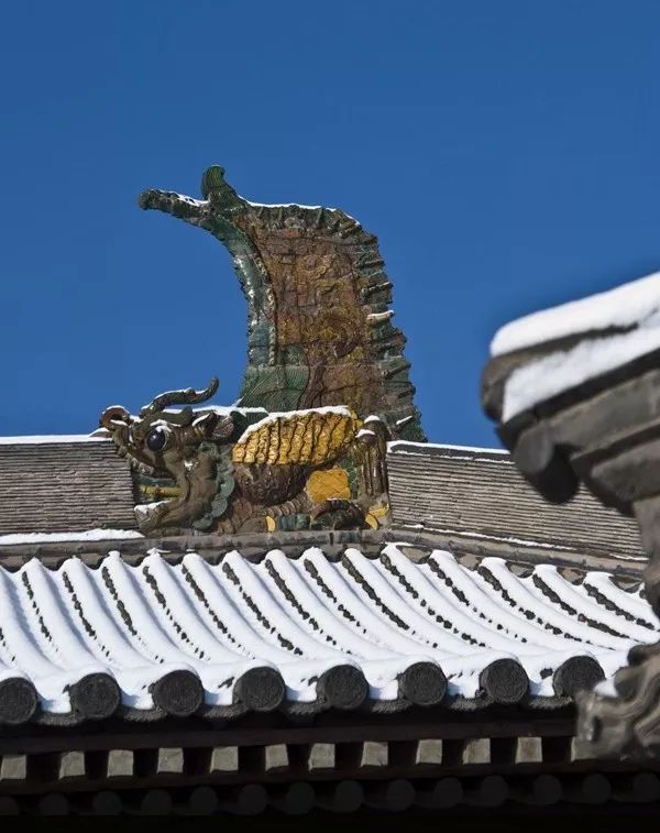 一座神人共栖的“煤都”