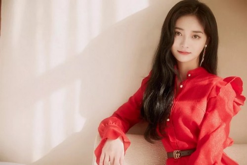 夏日油皮气垫推荐，跟着周洁琼买薇安蔻小粉水抗糖气垫不踩雷