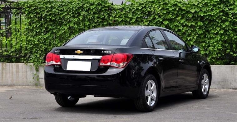 雪佛兰科鲁兹15款一代经典落幕,雪佛兰老款科鲁兹现在很少见了