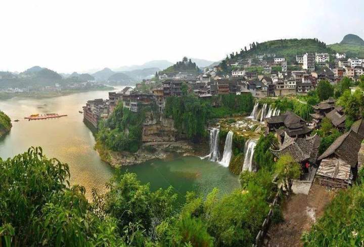 避暑的7个最佳城市,夏天一定要去的十大避暑古镇