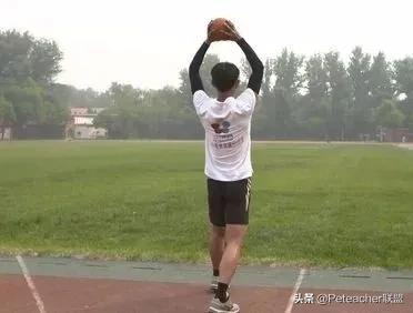 中考体育实心球技巧方法,西安中考体育实心球几米满分