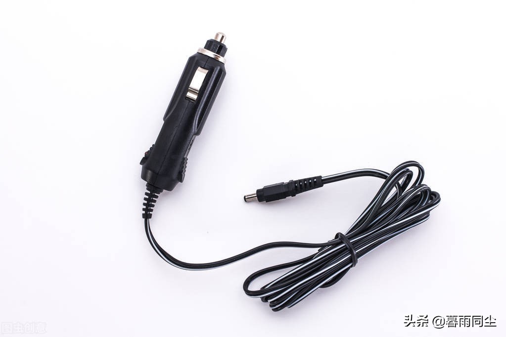 野外露营手机怎么充电,户外露营帐篷如何给手机充电