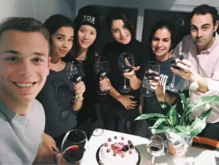 维吾尔族西班牙留学,维吾尔族西班牙