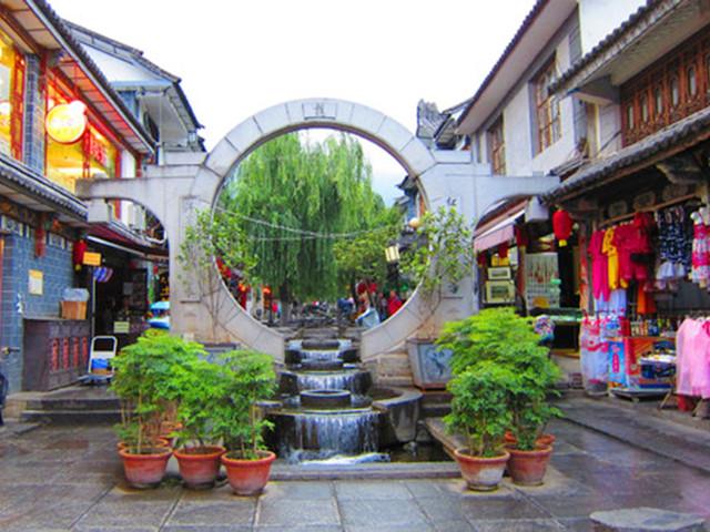 云南旅游攻略必去十大景点合集,云南旅游景点必去十大攻略