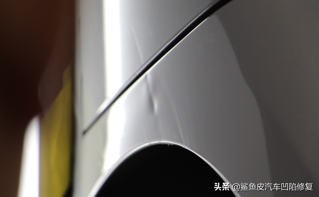 叶子板凹陷修复视频,汽车叶子板凹坑无痕修复多少钱