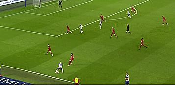 初学者足球点球技巧,五个初学者必会的足球基本技巧