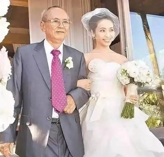 私生女出身的侯佩岑为何婚姻幸福,侯佩岑到底有多有教养