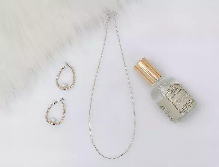 什么牌子的耳环好看又便宜,十大轻奢品牌耳环