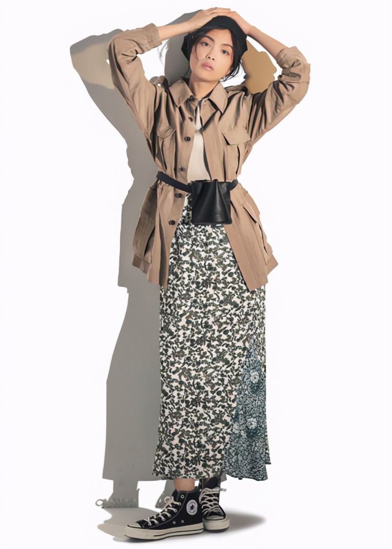 匡威休闲百搭风高帮鞋,匡威的高帮鞋怎么搭配