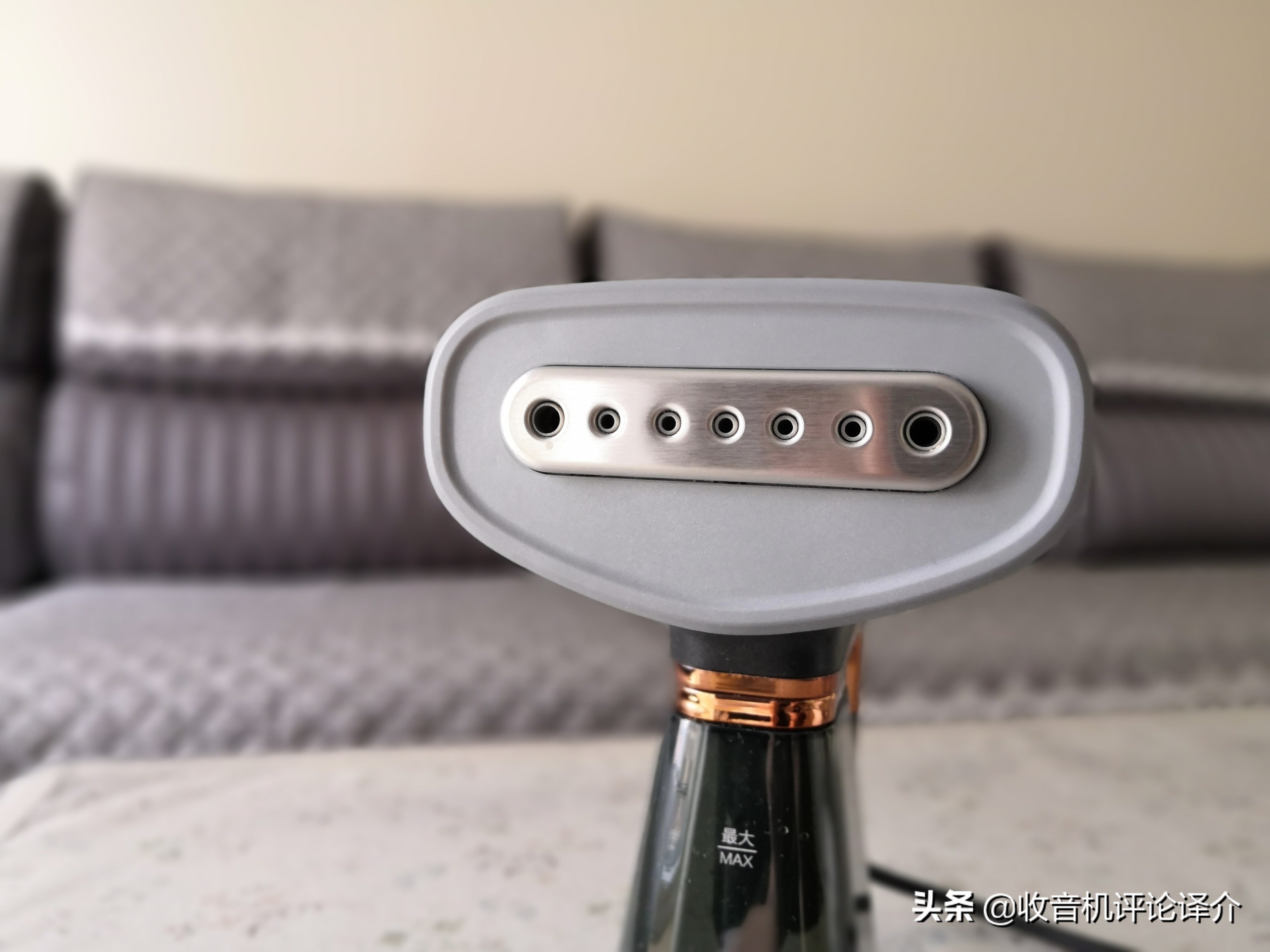 手持挂烫机再也不怕衣服皱巴巴了,挂烫机的正确使用方法衣服