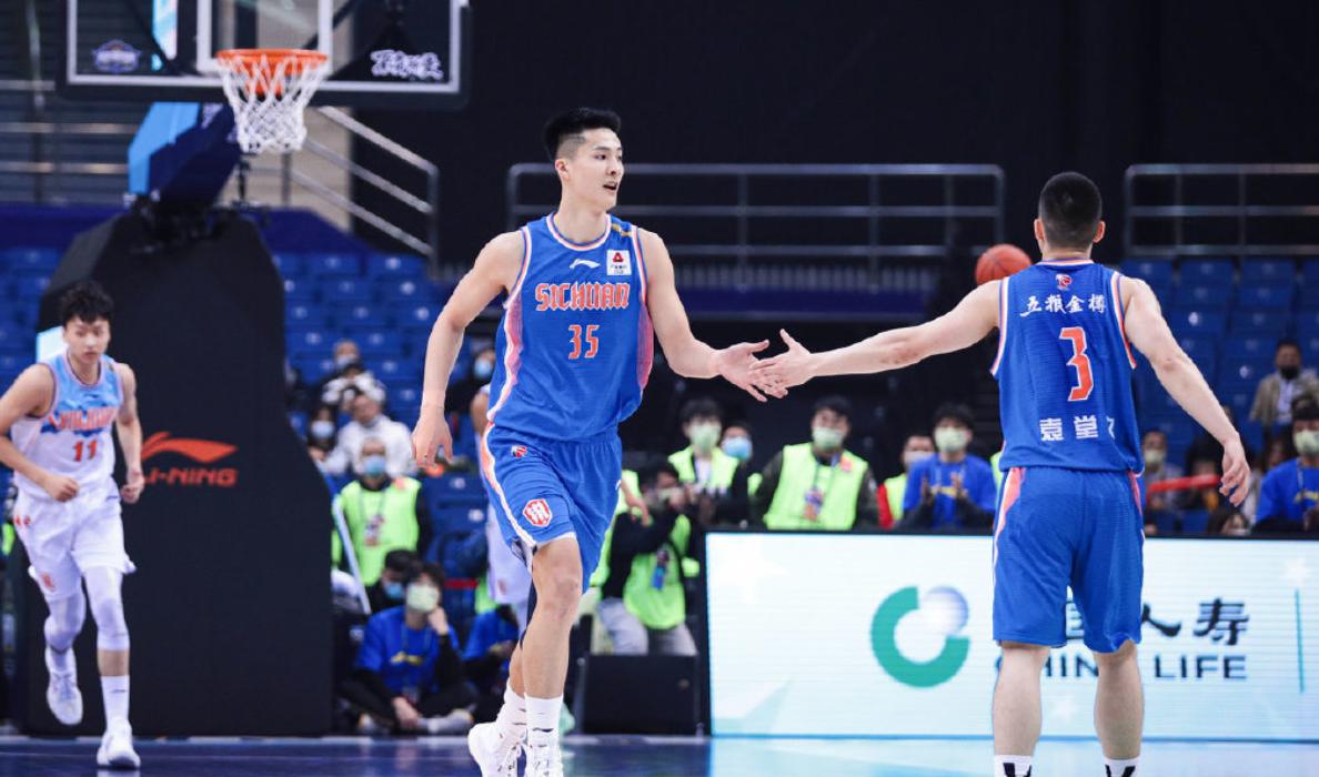 张镇麟绝杀球迷的反应,张镇麟高光集锦