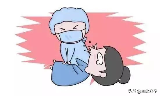 产妇顺产分娩亲手拽出胎子,产妇刚生完孩子遇男医生检查