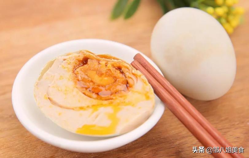 腌咸鸭蛋不放白酒怎么腌,腌咸鸭蛋不加盐的做法