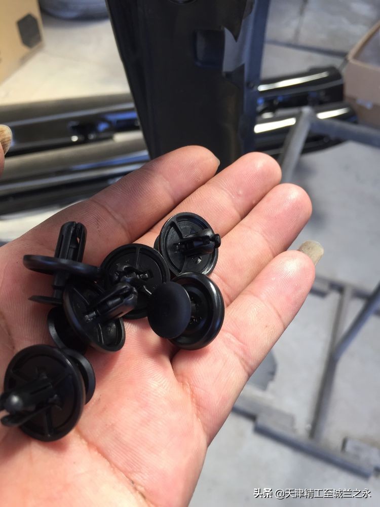 化州7哥翻新12代皇冠多少钱,11年丰田皇冠内饰翻新