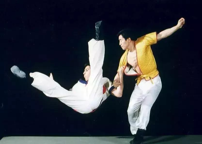 「人物」这位宝应籍老人，是国际有名的现代“手搏之父”