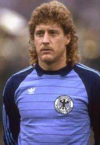 世界十大恶人球员,足坛最强11人苏牙