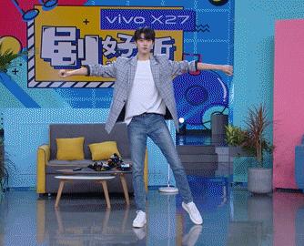 能接受否：男明星的舞蹈动作“顶胯”怎样才不会显得油腻？