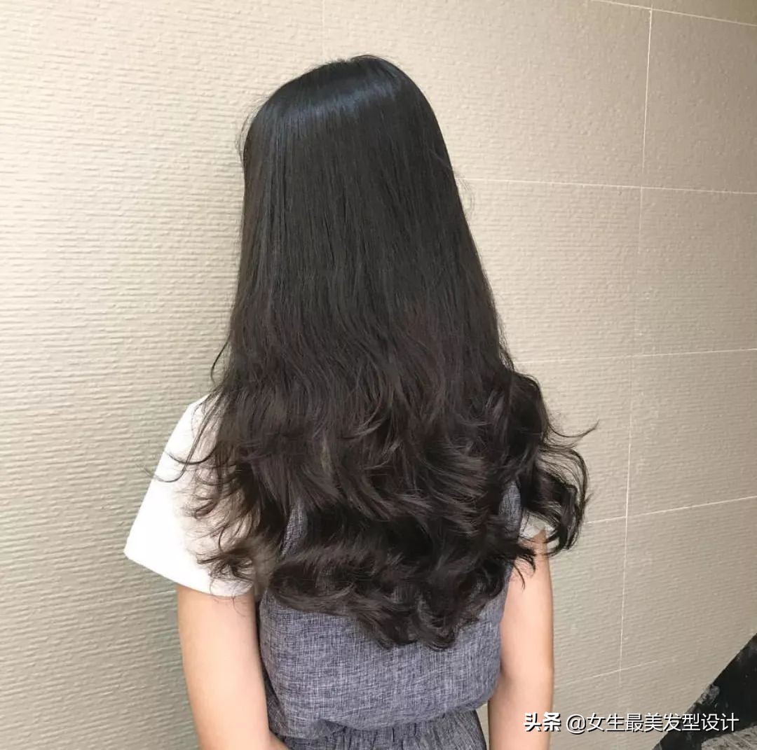 烫发中长内扣怎么打理,烫发女生推荐中长好打理