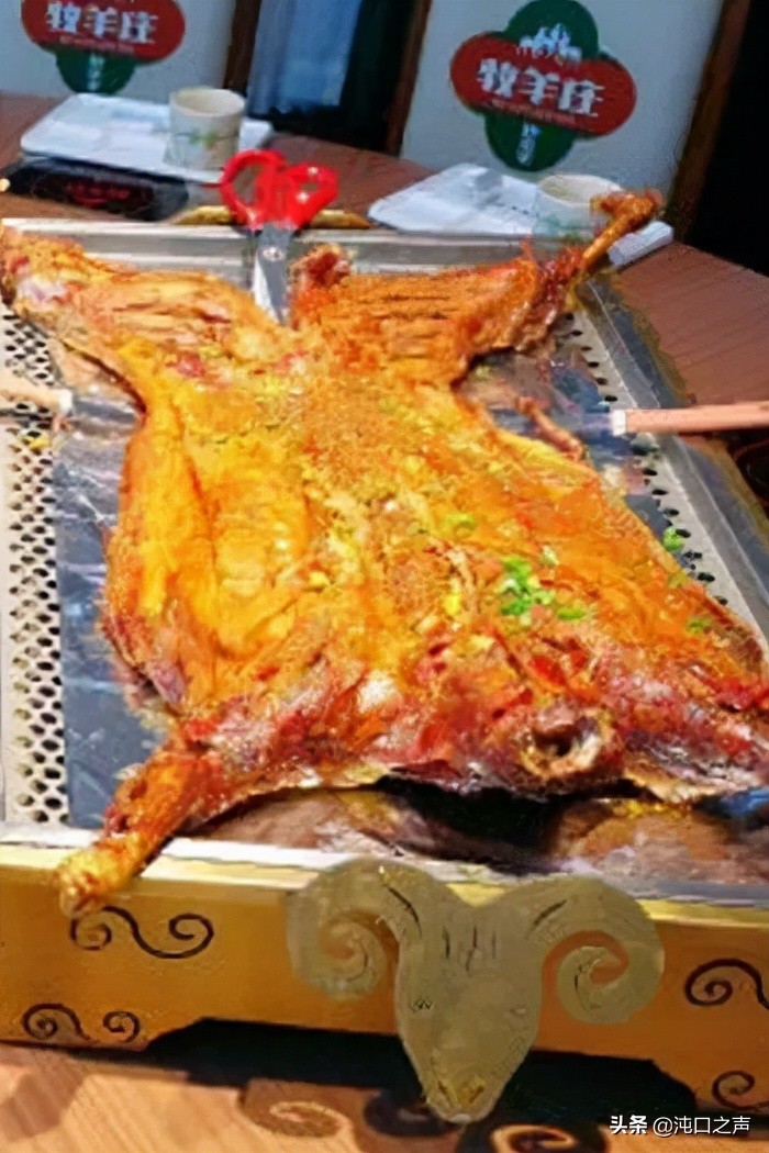 武汉吃烤全羊680元一只,沌口江湖烤全羊