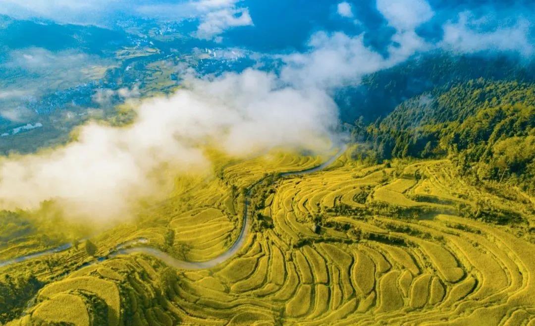 江西南昌本地旅游景点打卡地,江西网红打卡地龙鳞瀑布在哪