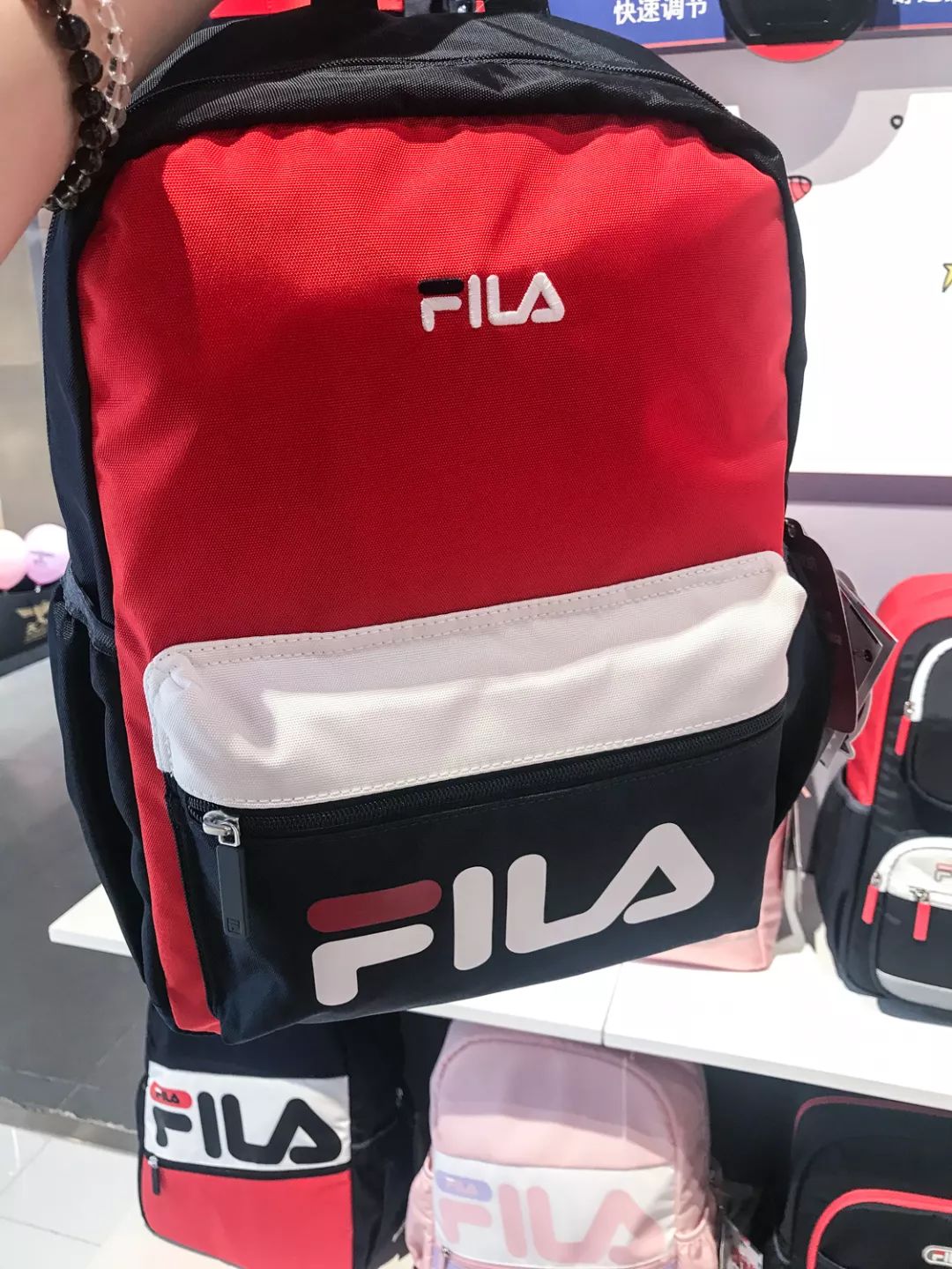 200-500儿童书包,儿童书包买轻便的还是减压的好