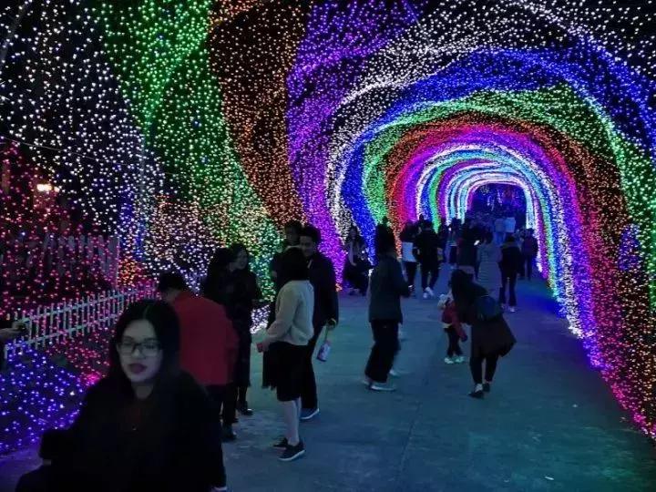 2023春节旅游人次,春节国内旅游人次4.74亿花了6326亿