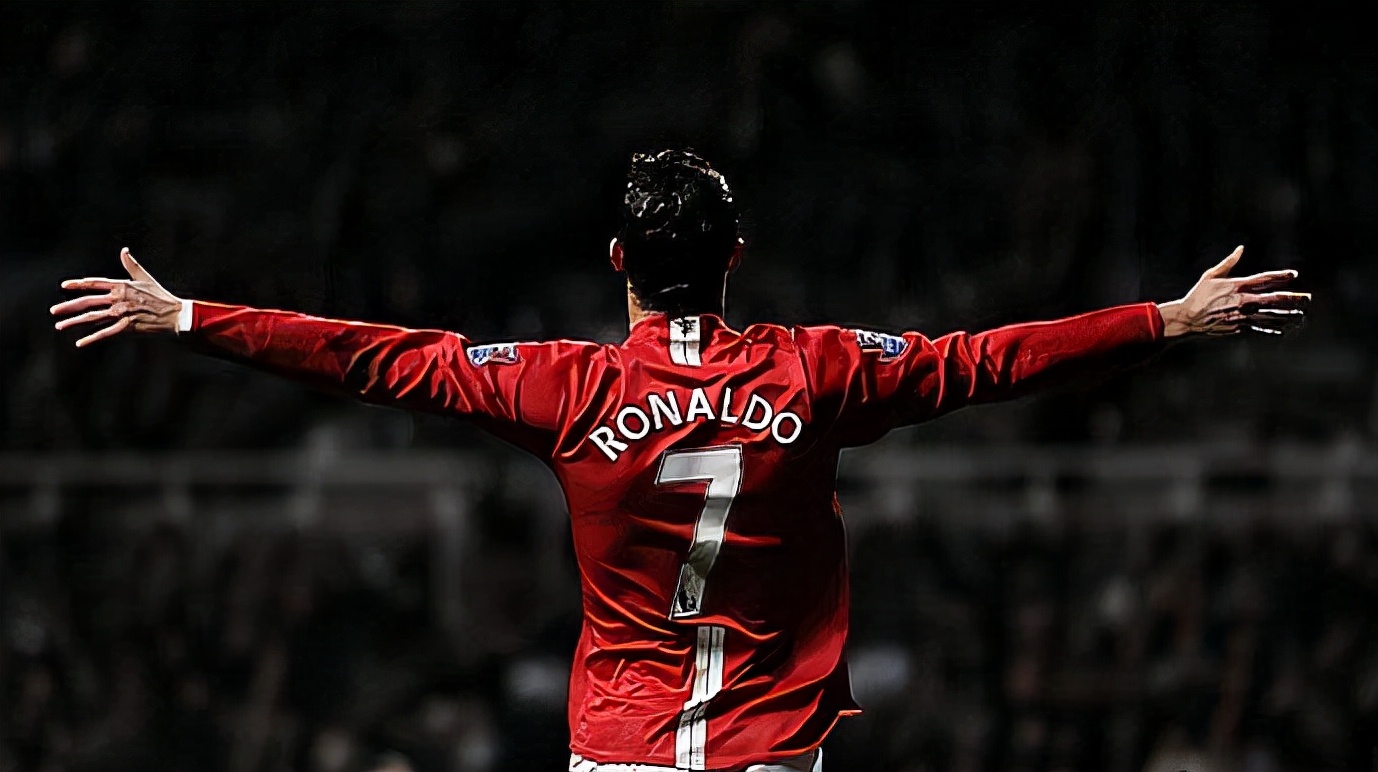 c罗第一次穿曼联7号上场,c罗12年重披曼联7号